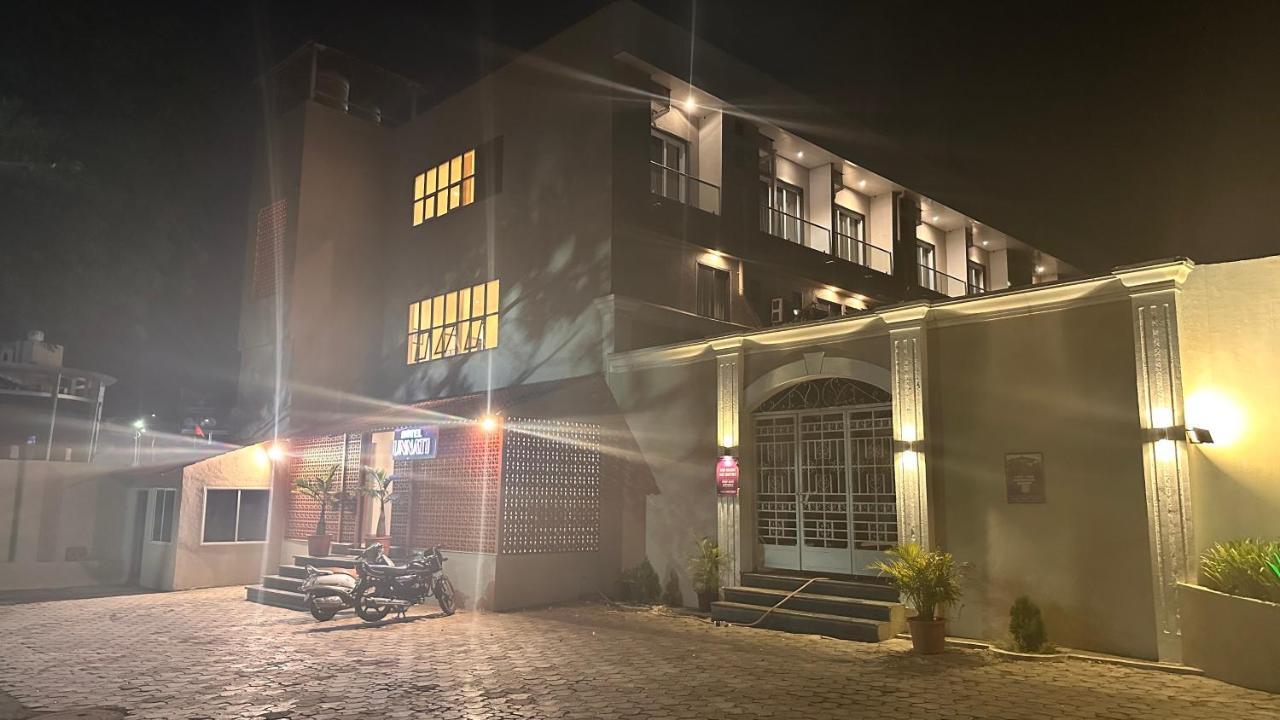 Hotel Unnati Aurangabad  Exteriör bild